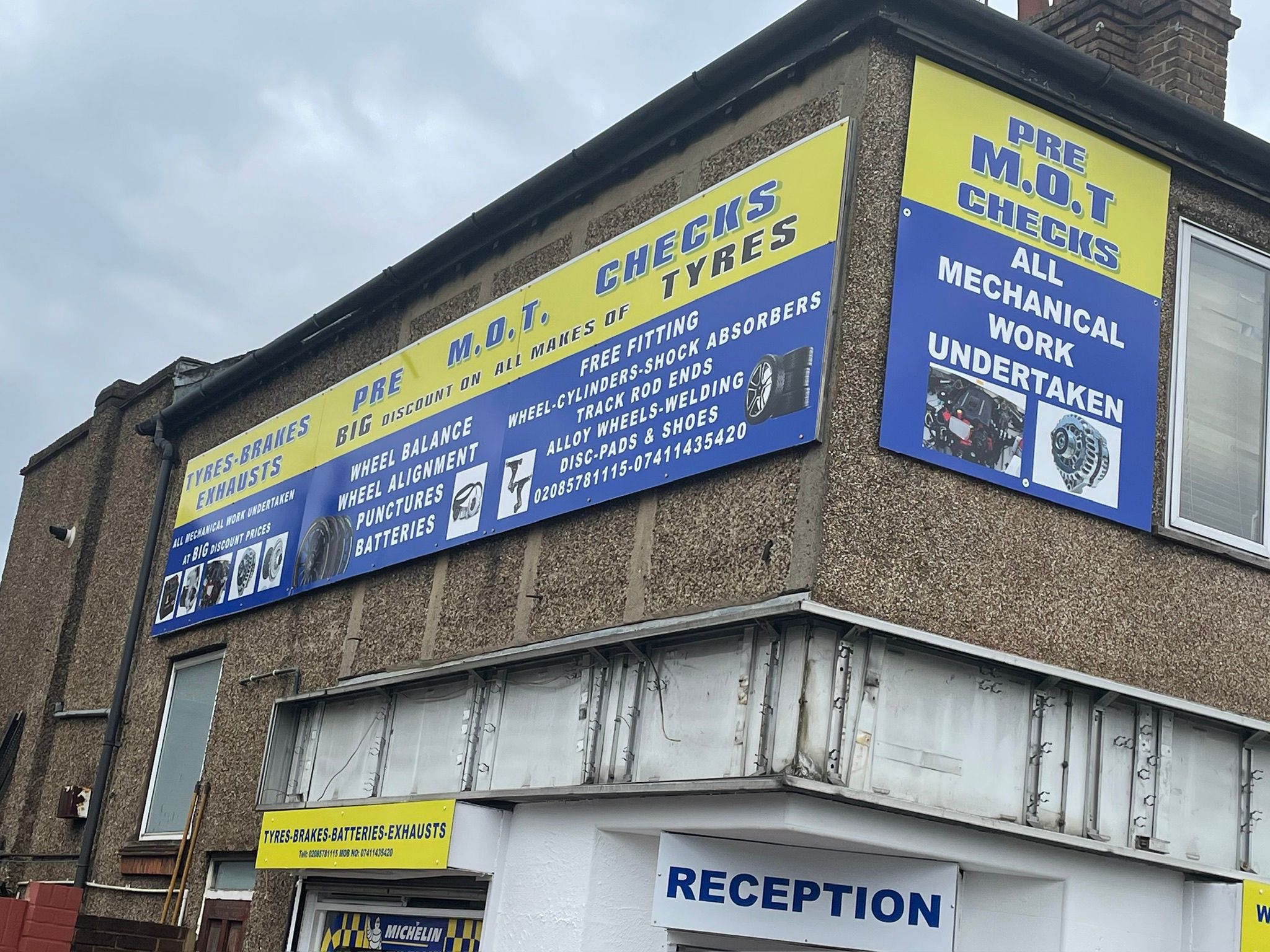 Shop fitting service 3